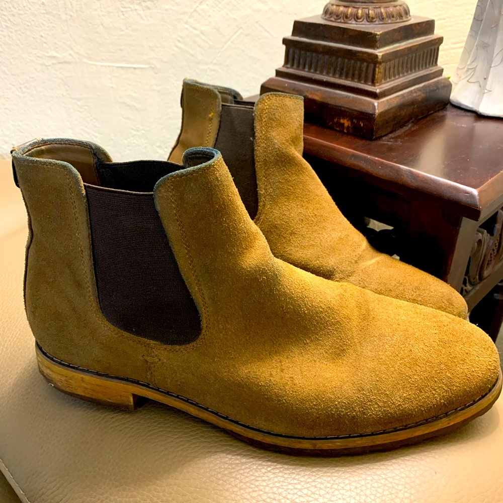 Pre-Loved Tan Suede Chelsea Boots